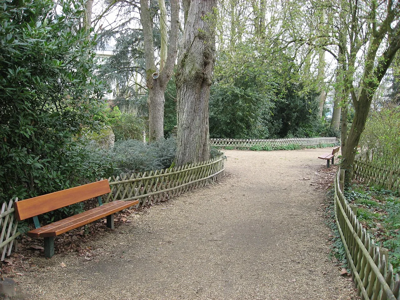 Le parc du Pin, près du groupe scolaire Condorcet, photographié en mars 2008.